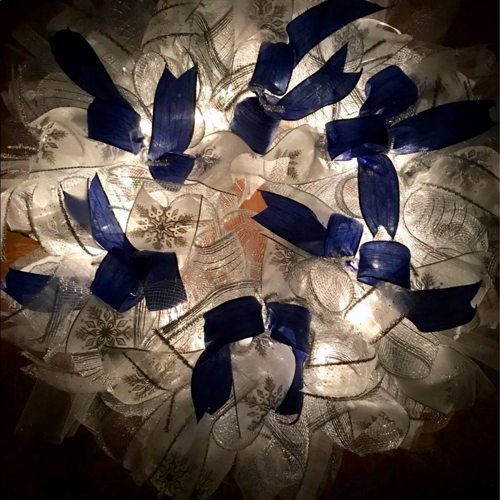 Lighted wreath
